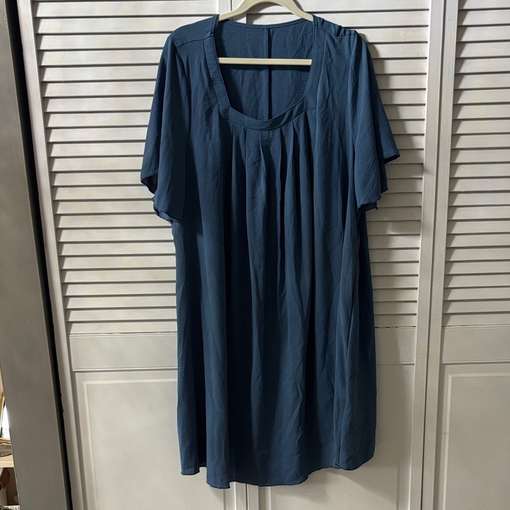 Women’s Scoop Neck Short Sleeve Top - Teal Blue